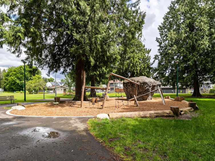 4866 James Street, Vancouver, BC, V5V 3J4 - 11