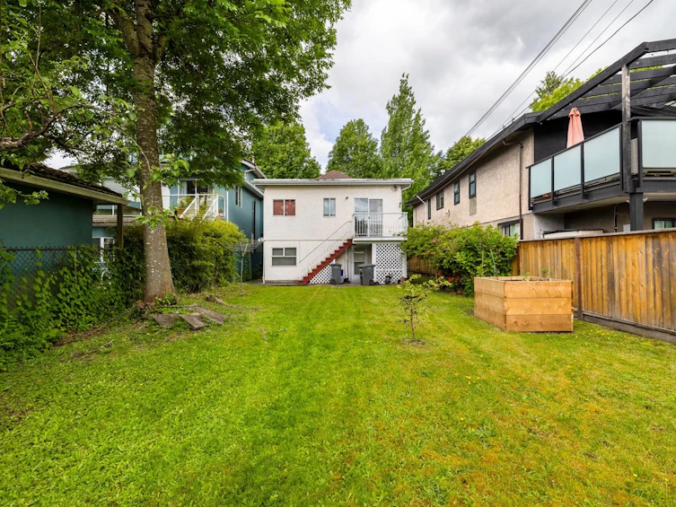 4866 James Street, Vancouver, BC, V5V 3J4 - 9