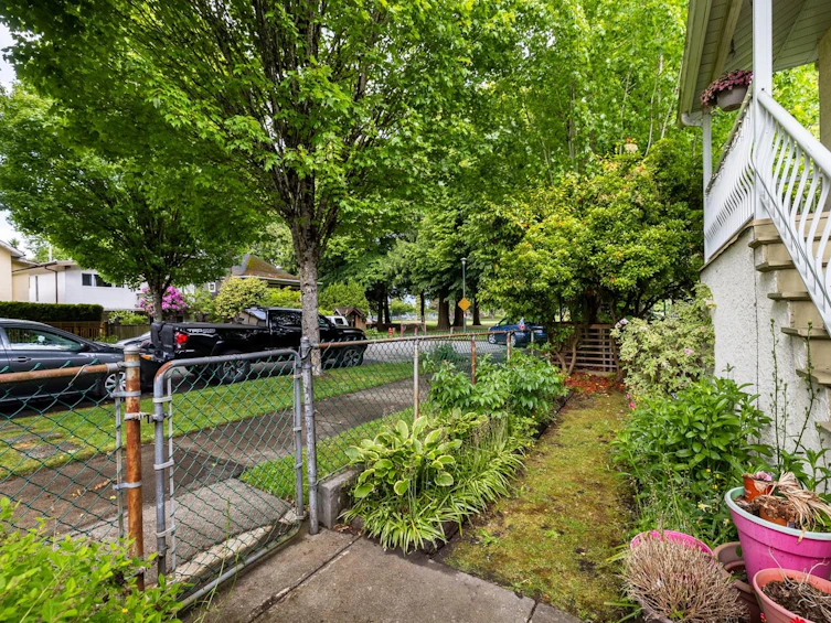 4866 James Street, Vancouver, BC, V5V 3J4 - 5