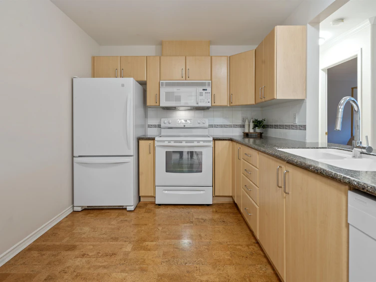 302-15325 17 Avenue, Surrey, BC, V4A 1T8 - 6