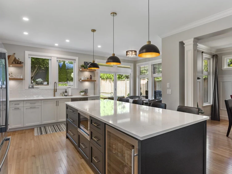 835 Kent Street, Surrey, BC, V4B 4S7 - 2
