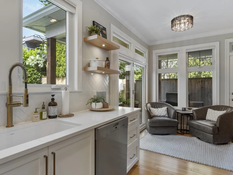 835 Kent Street, Surrey, BC, V4B 4S7 - 9