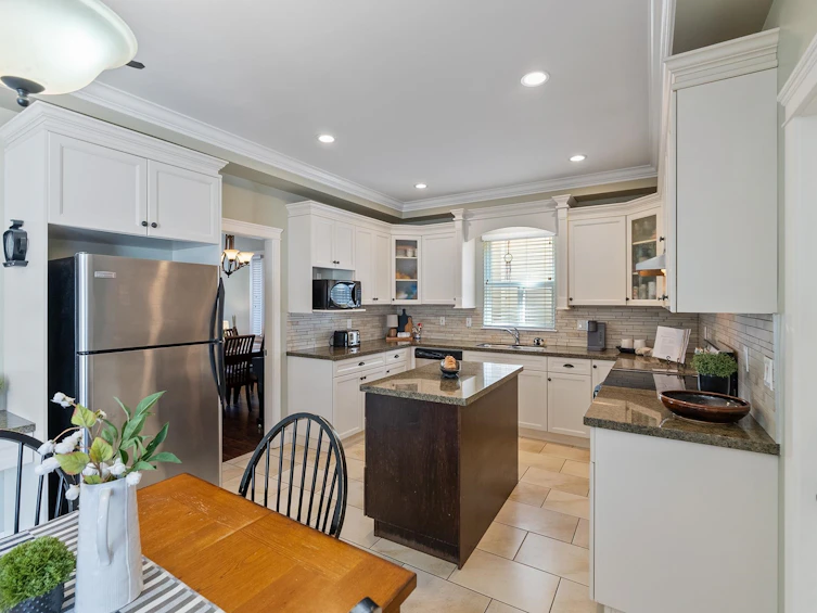 14586 60a Avenue, Surrey, BC, V3S 4R5 - 14