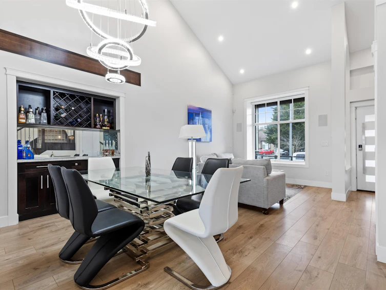 6576 207 Street, Langley, BC, V2Y 2Y5 - 6
