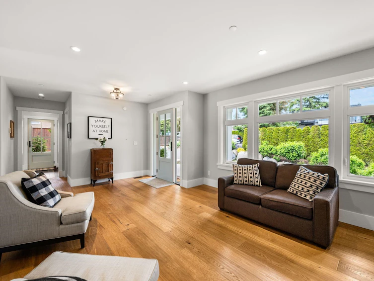 15682 Thrift Avenue, Surrey, BC, V4B 2M4 - 5