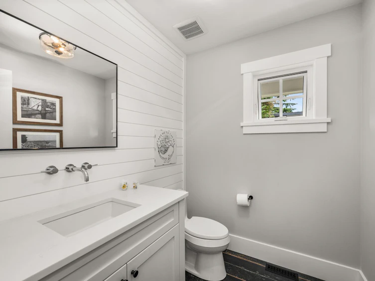 15682 Thrift Avenue, Surrey, BC, V4B 2M4 - 27