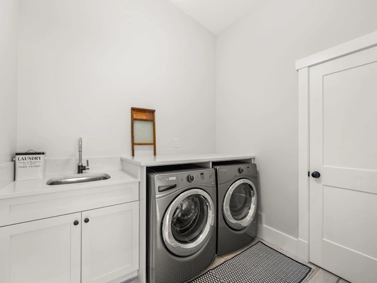 15682 Thrift Avenue, Surrey, BC, V4B 2M4 - 29