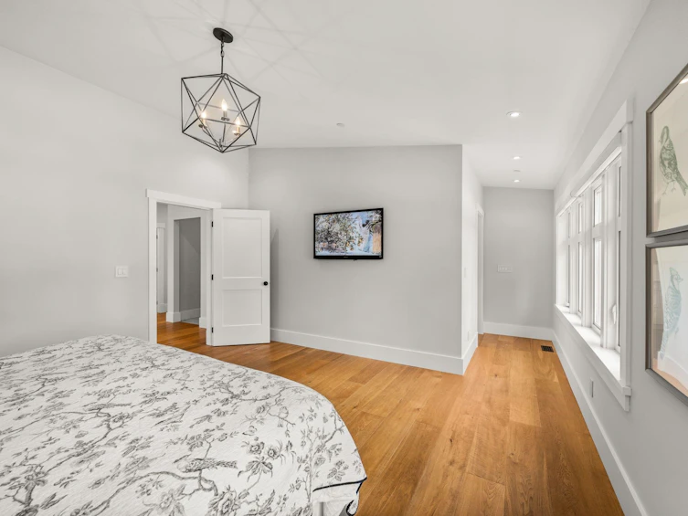 15682 Thrift Avenue, Surrey, BC, V4B 2M4 - 19