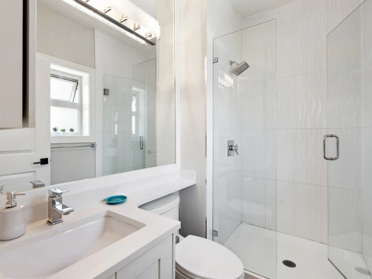 1669 Adanac Street, Vancouver, BC, V5L 2C7 - 16