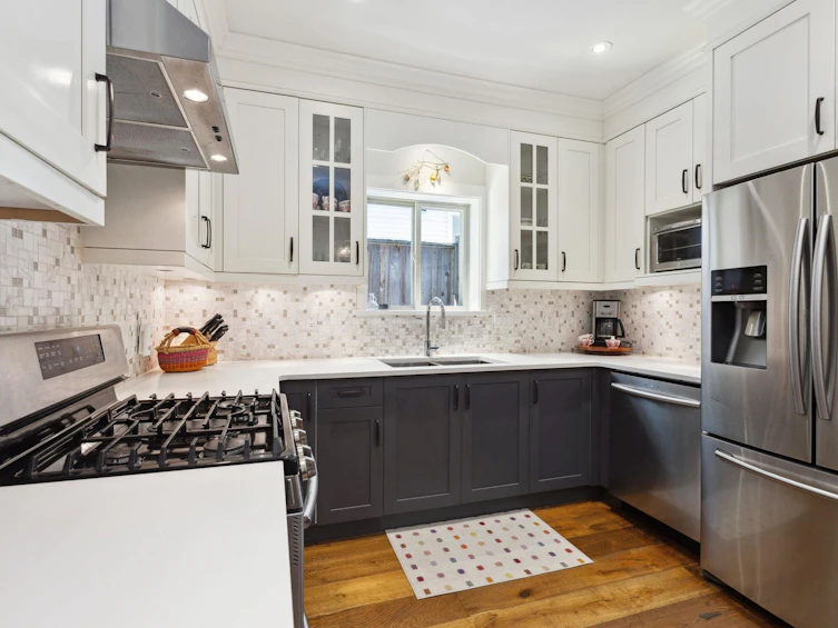 1669 Adanac Street, Vancouver, BC, V5L 2C7 - 10