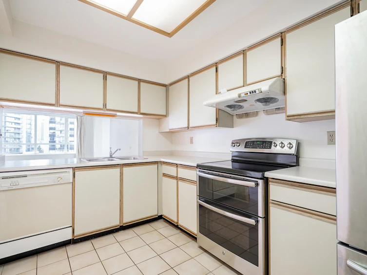 905-6070 Mcmurray Avenue, Burnaby, BC, V5H 4J3 - 6