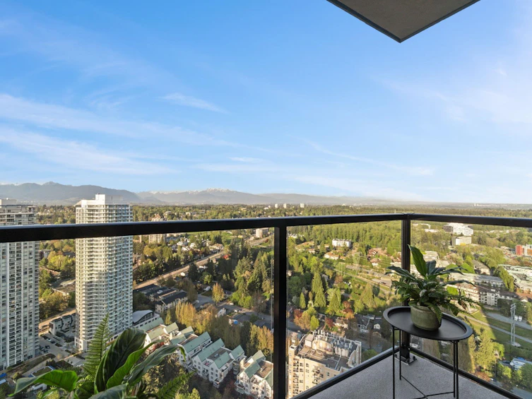 4004-13725 George Junction, Surrey, BC, V3T 0V7 - 2