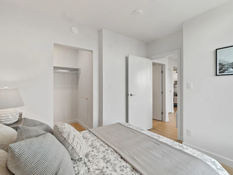 4004-13725 George Junction, Surrey, BC, V3T 0V7 - 11