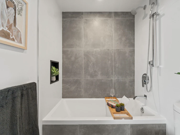 4004-13725 George Junction, Surrey, BC, V3T 0V7 - 12