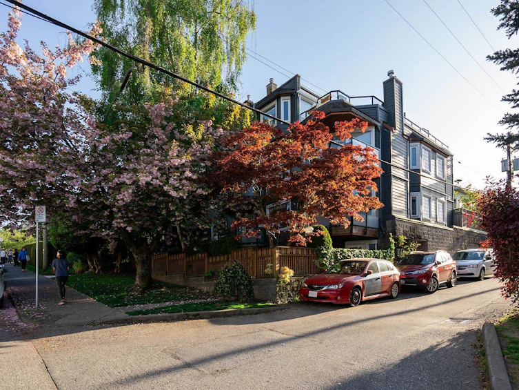 203-1631 Vine Street, Vancouver, BC, V6K 3J3 - 28