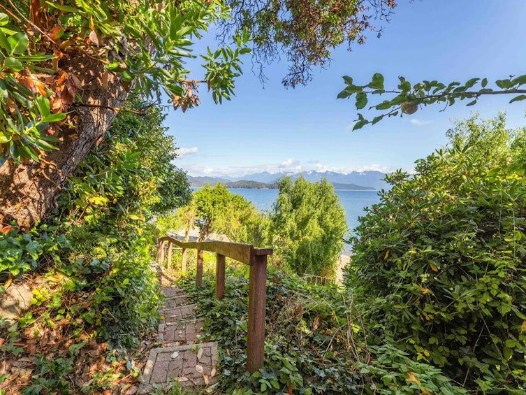 1124 Point Road, Gibsons, BC, V0N 1V1 - 3