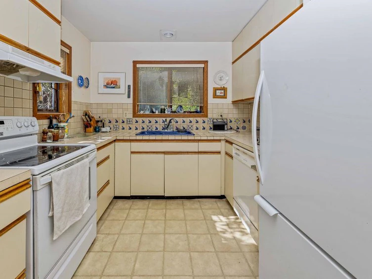 1124 Point Road, Gibsons, BC, V0N 1V1 - 17