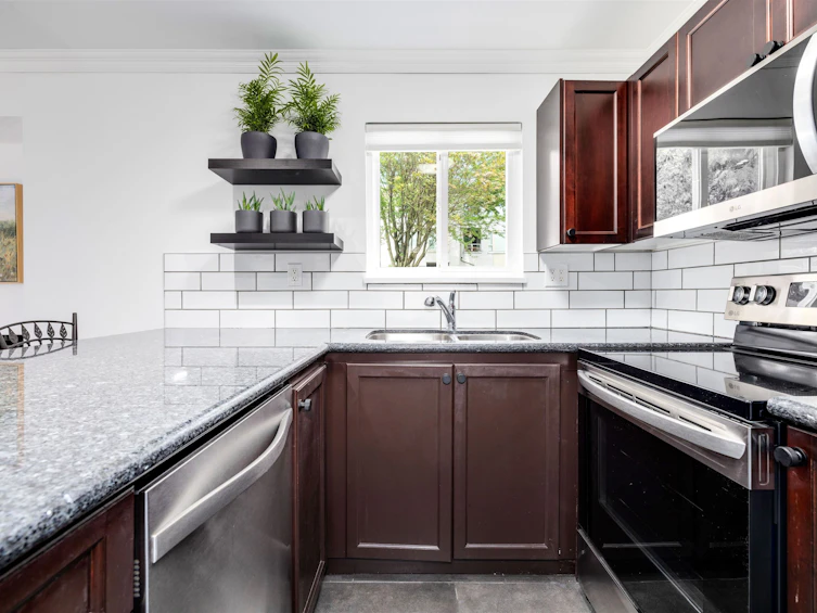 924 Cardero Street, Vancouver, BC, V6G 2G9 - 2