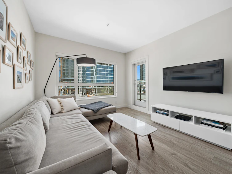 402-4468 Dawson Street, Burnaby, BC, V5C 0J9 - 2