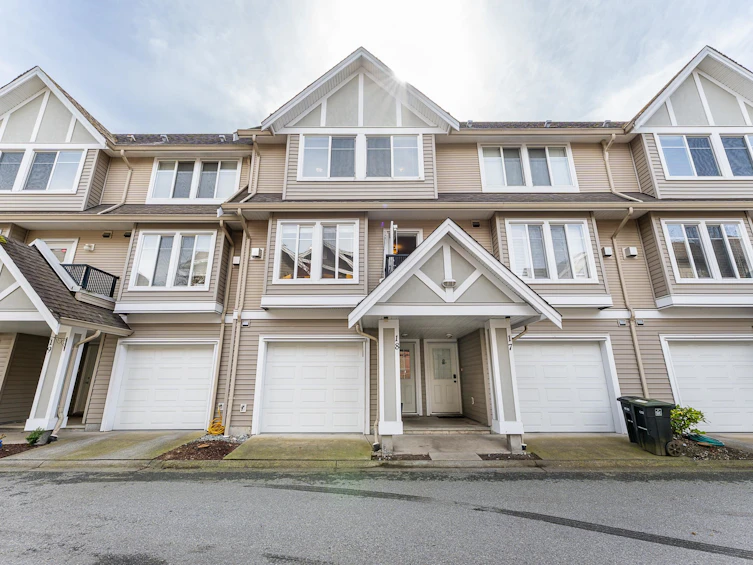 18-19141 124 Avenue, Pitt Meadows, BC, V3Y 2V6
