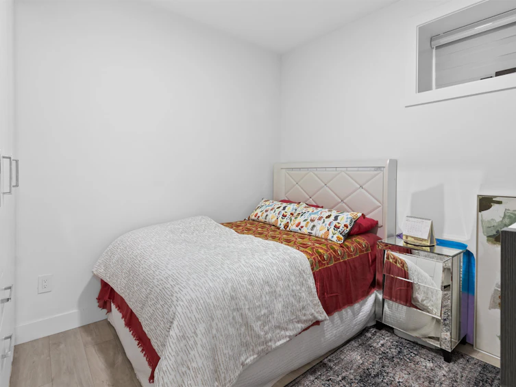 886 E 38th Avenue, Vancouver, BC, V5W 1J3 - 25