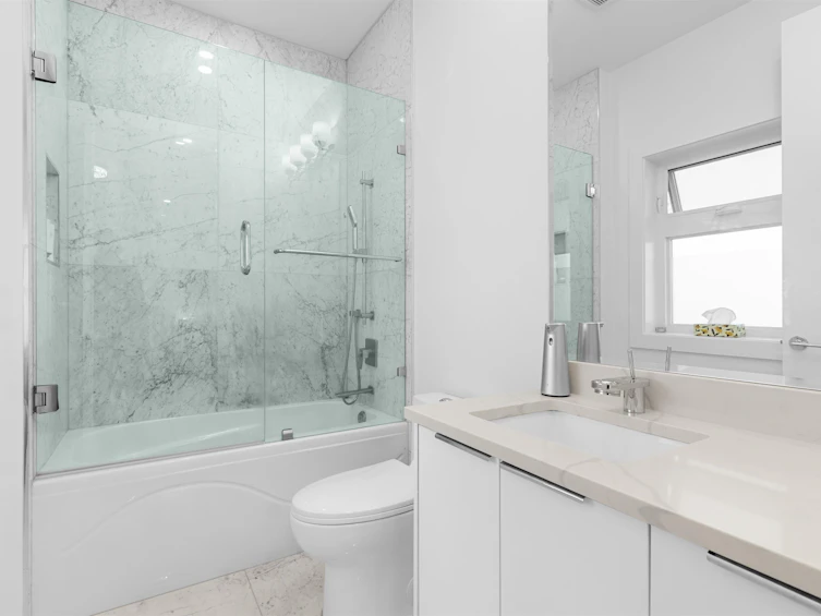 886 E 38th Avenue, Vancouver, BC, V5W 1J3 - 21