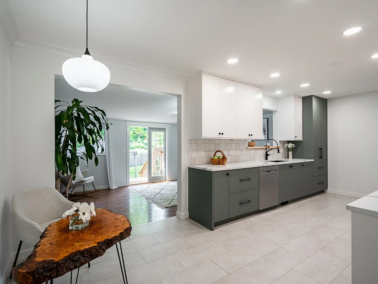 32330 Diamond Avenue, Mission, BC, V2V 1M2 - 4