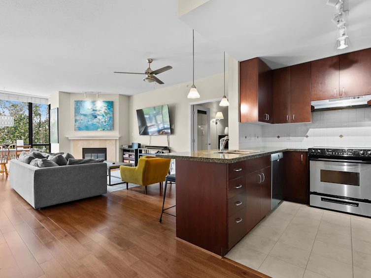 207-1551 Foster Street, Surrey, BC, V4B 5M1 - 6