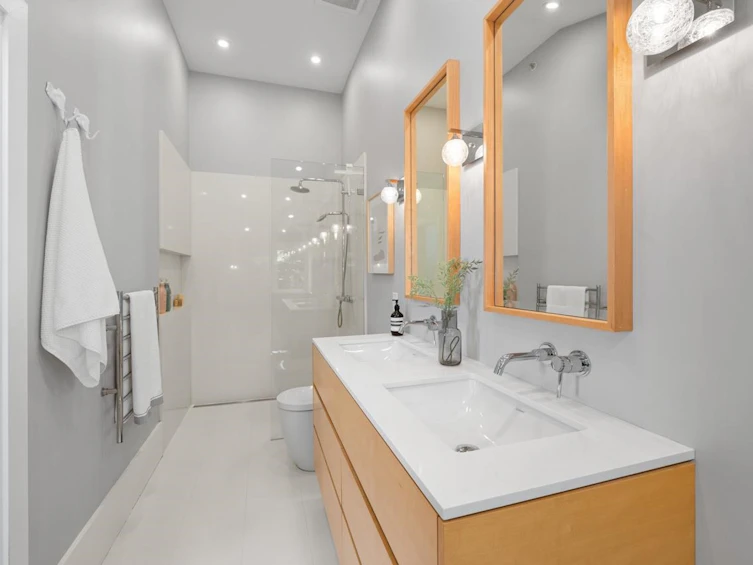 366 W 14th Avenue, Vancouver, BC, V5Y 1X4 - 18