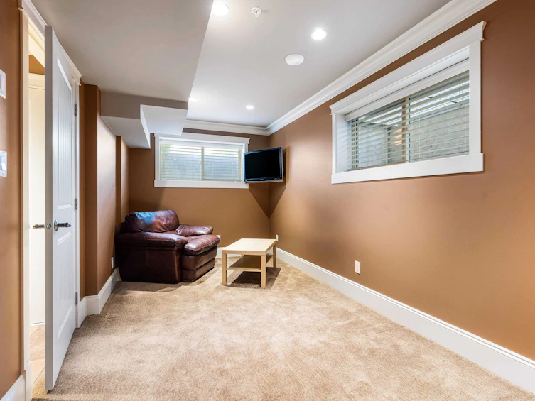 230 First Avenue, Cultus Lake, BC, V2R 4Y6 - 33
