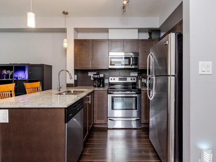 113-13468 King George Boulevard, Surrey, BC, V3T 0H5 - 6