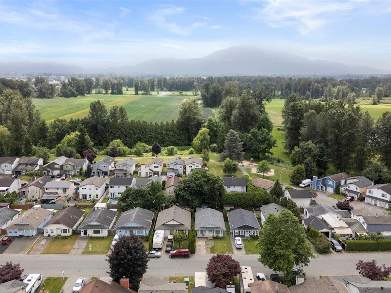 45434 Meadowbrook Drive, Chilliwack BC V2P 7R9