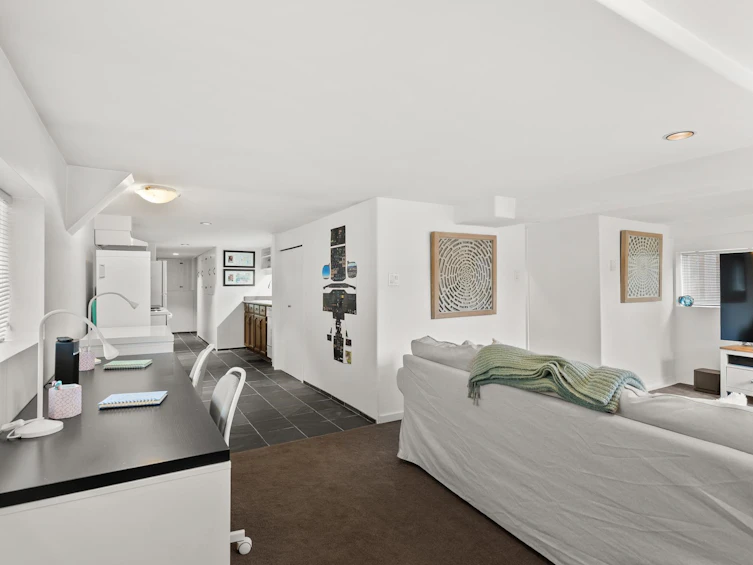 220 St. Patrick Street, New Westminster, BC, V3L 1P8 - 23