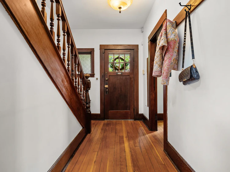 220 St. Patrick Street, New Westminster, BC, V3L 1P8 - 4