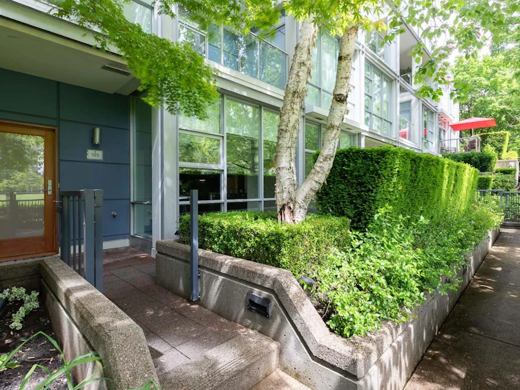 105-638 Beach Crescent, Vancouver, BC, V6Z 3H4 - 3