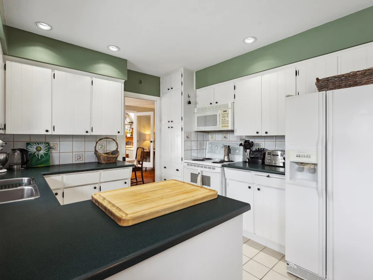 1170 Beaufort Road, North Vancouver, BC, V7G 1R7 - 14