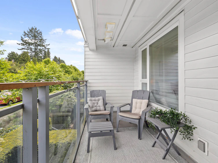 213-221 E 3rd Street, North Vancouver, BC, V7L 0C1 - 21