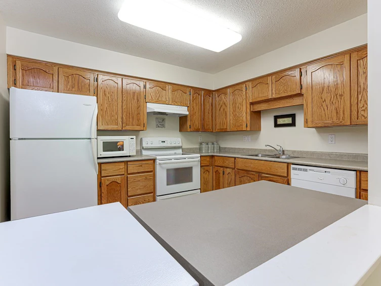 105-1459 Blackwood Street, Surrey, BC, V4B 3V6 - 14