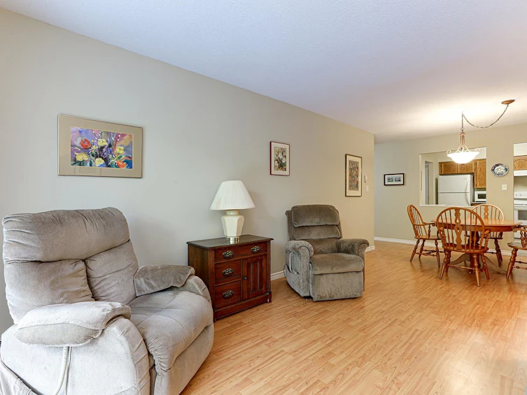 105-1459 Blackwood Street, Surrey, BC, V4B 3V6 - 8