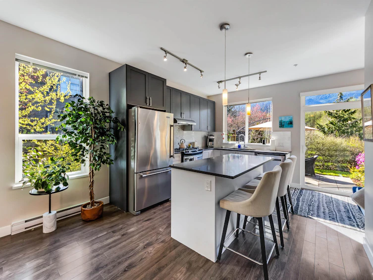 38325 Summits View Drive, Squamish, BC, V8B 0T9 - 2