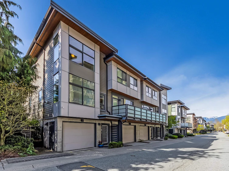 38325 Summits View Drive, Squamish, BC, V8B 0T9 - 3