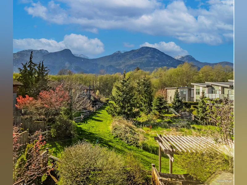 38325 Summits View Drive, Squamish BC