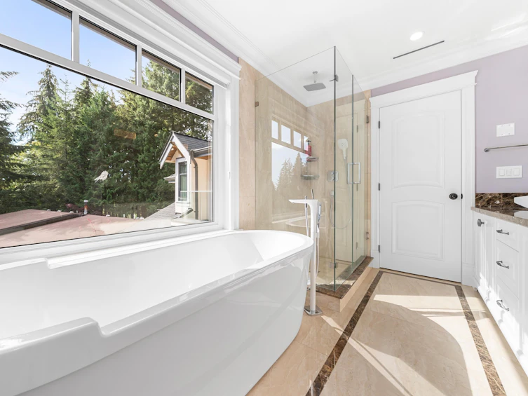 5358 Malaspina Place, North Vancouver, BC, V7R 4M1 - 19