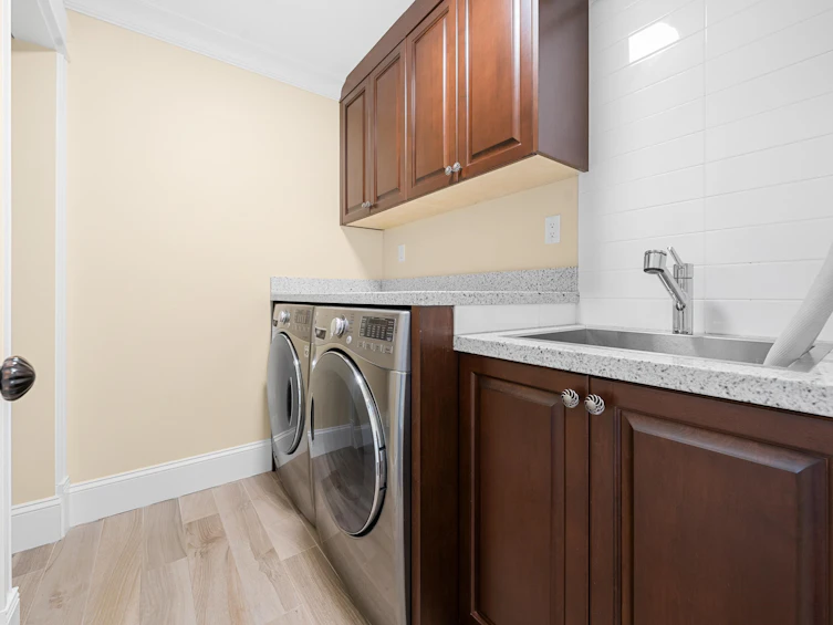 5358 Malaspina Place, North Vancouver, BC, V7R 4M1 - 24