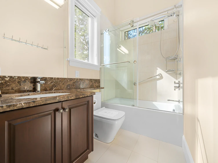 5358 Malaspina Place, North Vancouver, BC, V7R 4M1 - 29