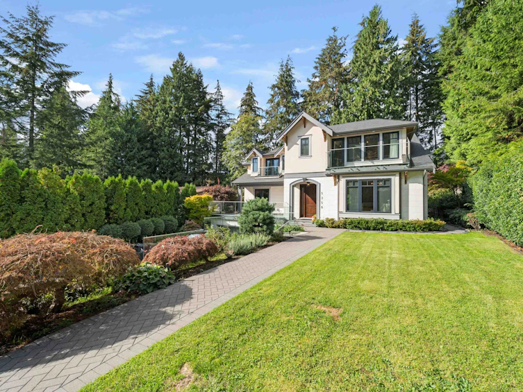 5358 Malaspina Place, North Vancouver, BC, V7R 4M1 - 34
