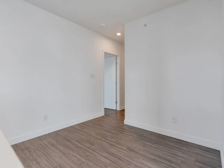 2303-13655 Fraser Highway, Surrey, BC, V3T 0P8 - 23