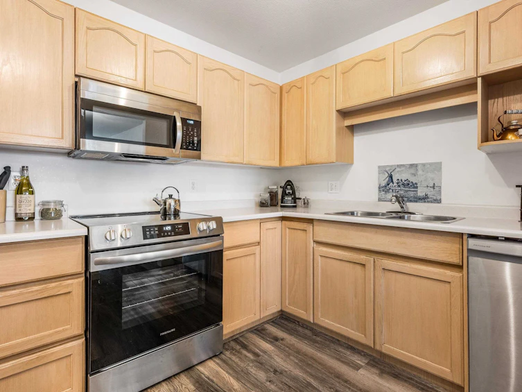 204-9400 Cook Street, Chilliwack, BC, V2P 4J6 - 10
