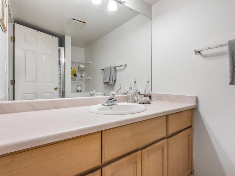 204-9400 Cook Street, Chilliwack, BC, V2P 4J6 - 20
