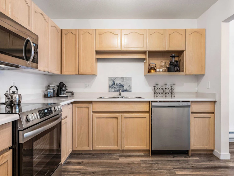 204-9400 Cook Street, Chilliwack, BC, V2P 4J6 - 3